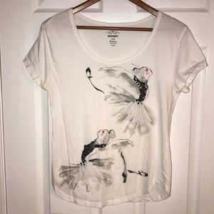 OLD NAVY WOMEN’S BALLERINA T-SHIRT